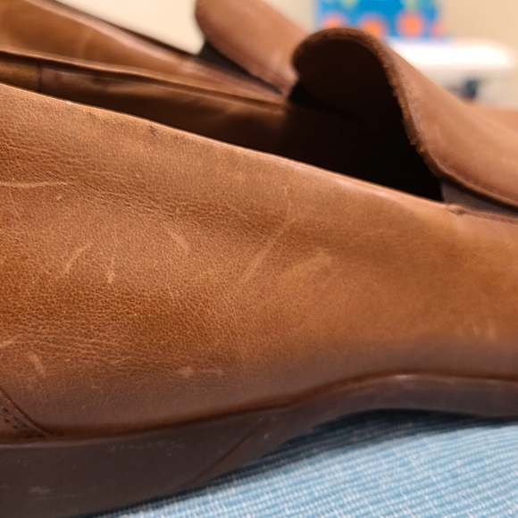 Shoe's - Picture 4 of 5